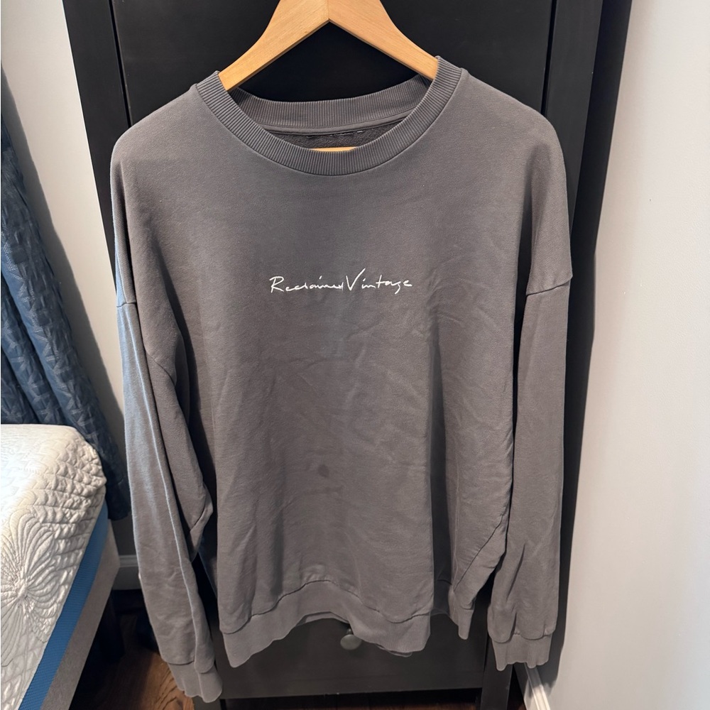 Reclaimed Vintage inspired graphic sweatshirt in charcoal